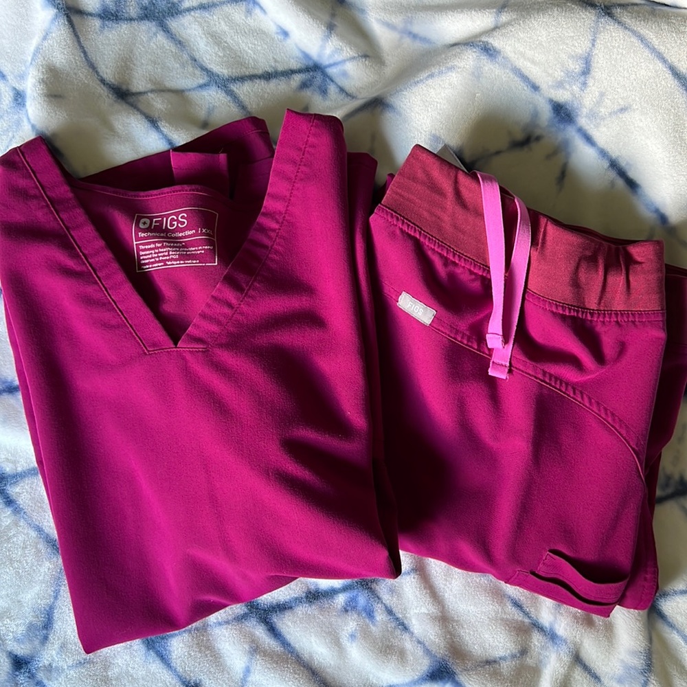 Figs scrub set, Dark Magenta.